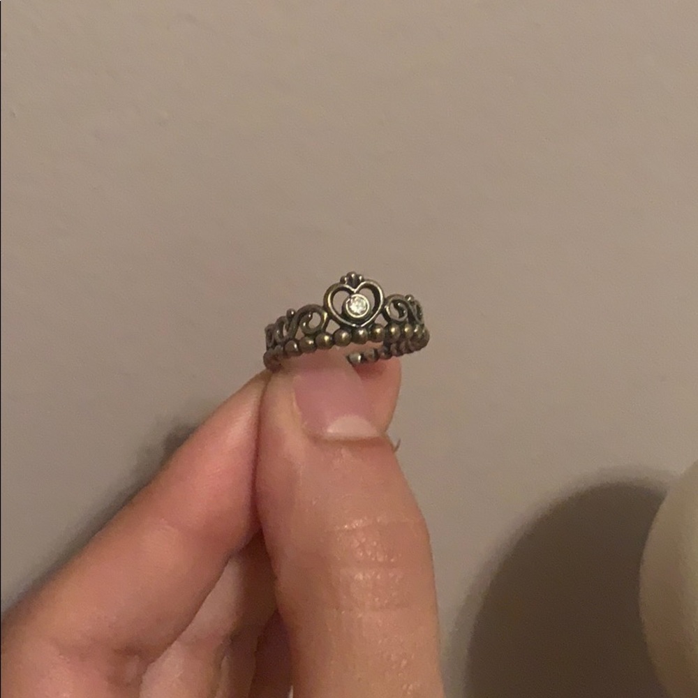 Pandora Princess/crown ring